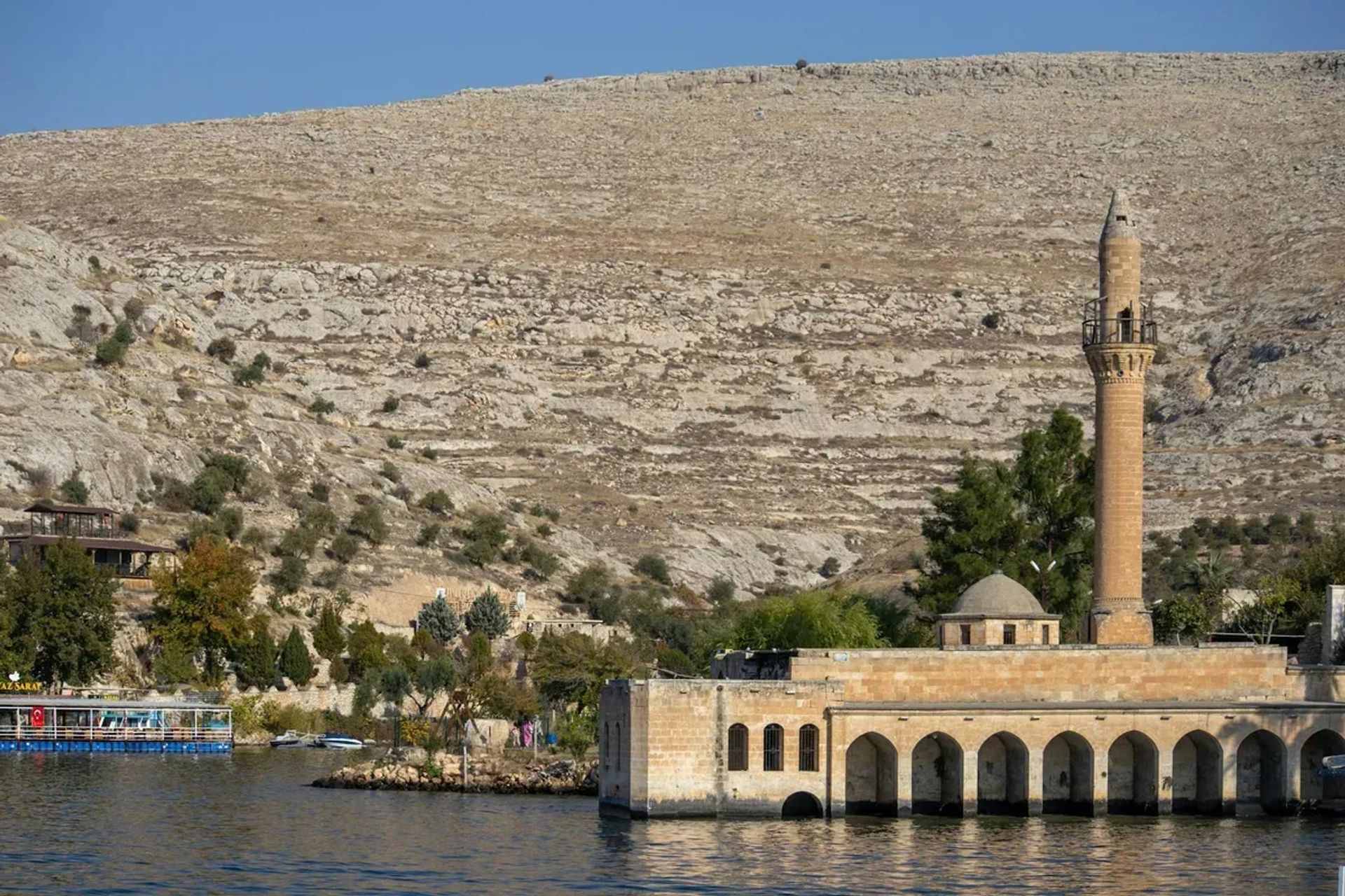 Şanlıurfa'da Araç Kiralama: Rent A Car, Fiyatlar ve Seyahat Rehberi