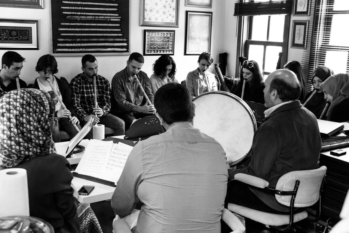 Şanlıurfa'da Geleneksel Müzik: Kaval, Saz ve Halk Türküleri Rehberi