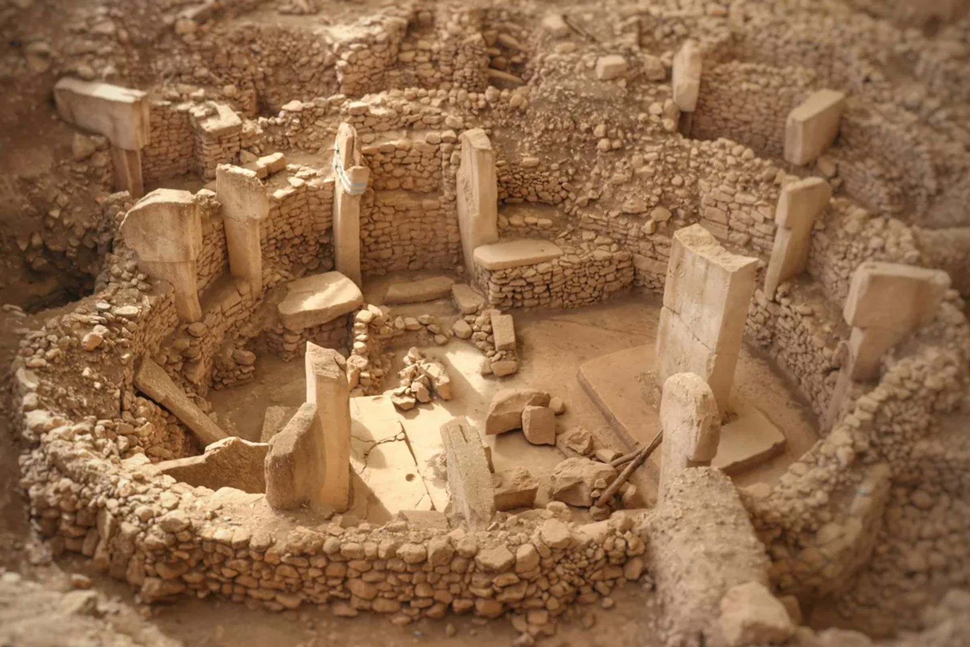 Göbeklitepe: Dünyanın En Eski Anıtsal Yapı Gizemi!