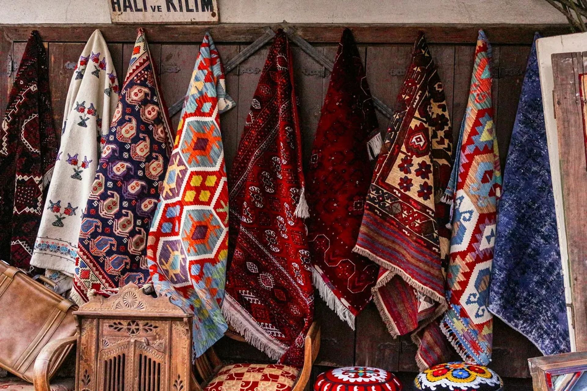 Şanlıurfa Halı ve Kilim Ustaları: Efsanevi El Sanatı Rehberi