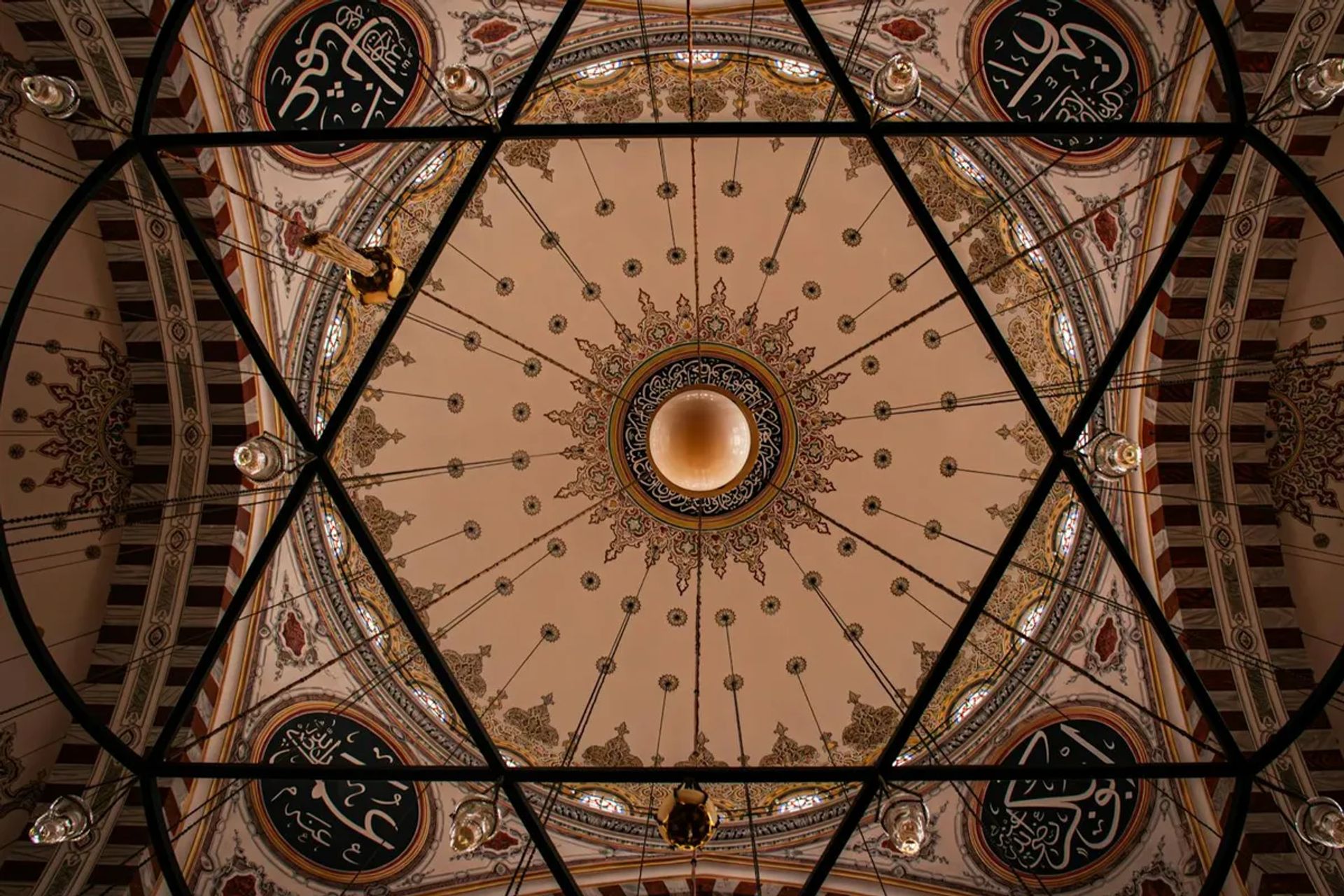 Şanlıurfa Mimarisinde Renklerin Sırrı ve Fotoğrafçılar İçin Analiz