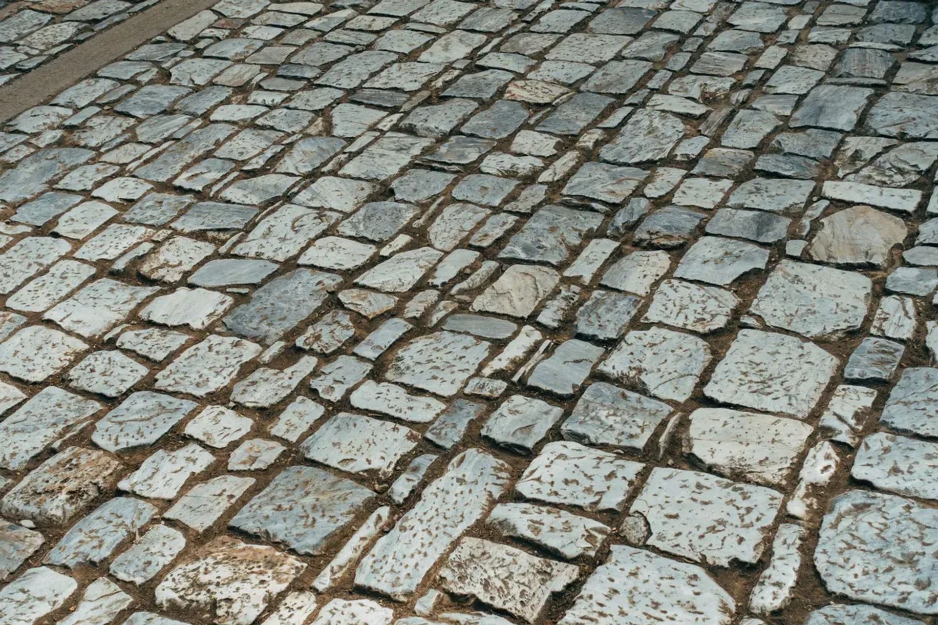 Şanlıurfa Tarihi Yolların Taş Döşeme Geleneği