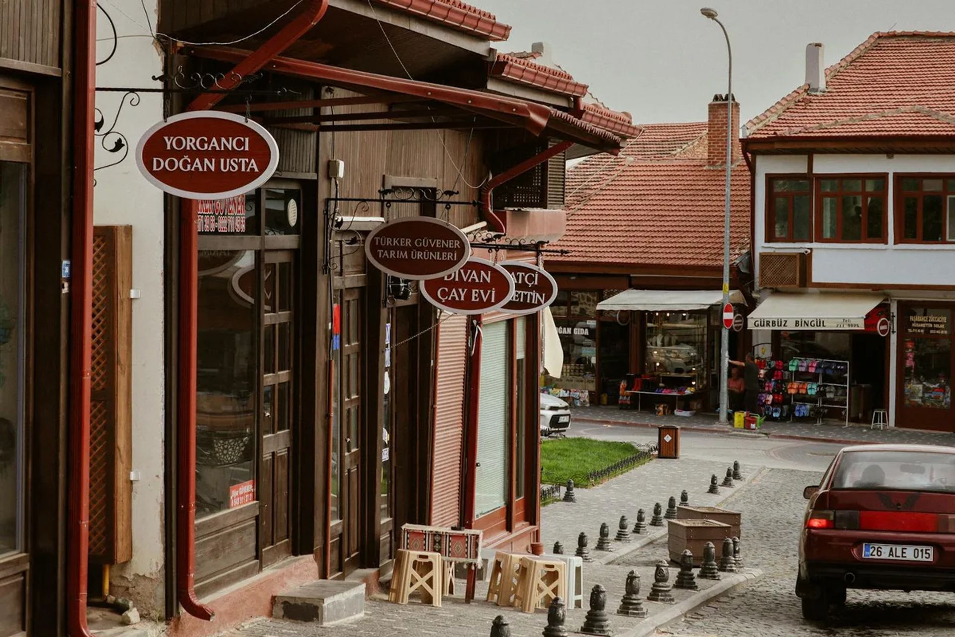 Şanlıurfa Yöresel İçecekleri: Mırra Kahvesi, Şalgam Suyu ve Geleneksel Divan İçkileri