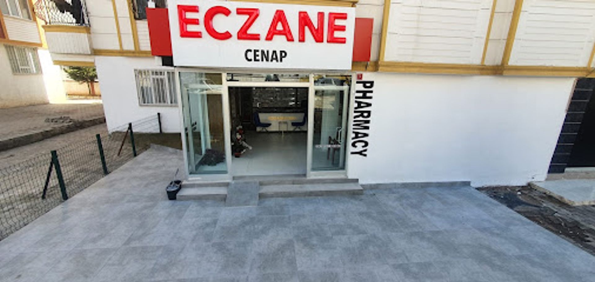 Cenap Eczanesi