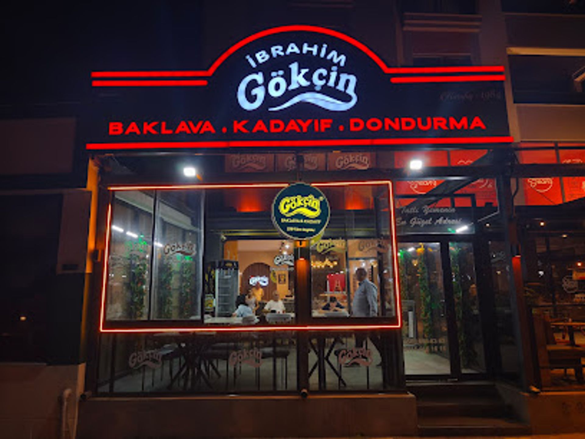 İbrahim Gökçin Baklavalari (35 Metre yol üzeri)