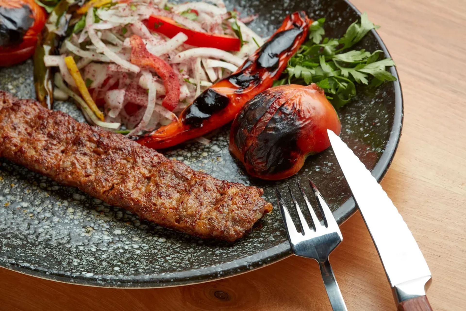 Bıçak Arası Kebabı