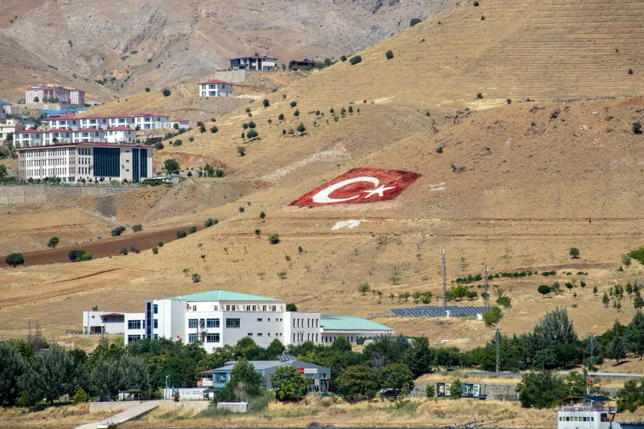 Ceylanpınar'da Gezilecek Yerler: Sınır Şehrinin Keşfedilmemiş Güzellikleri