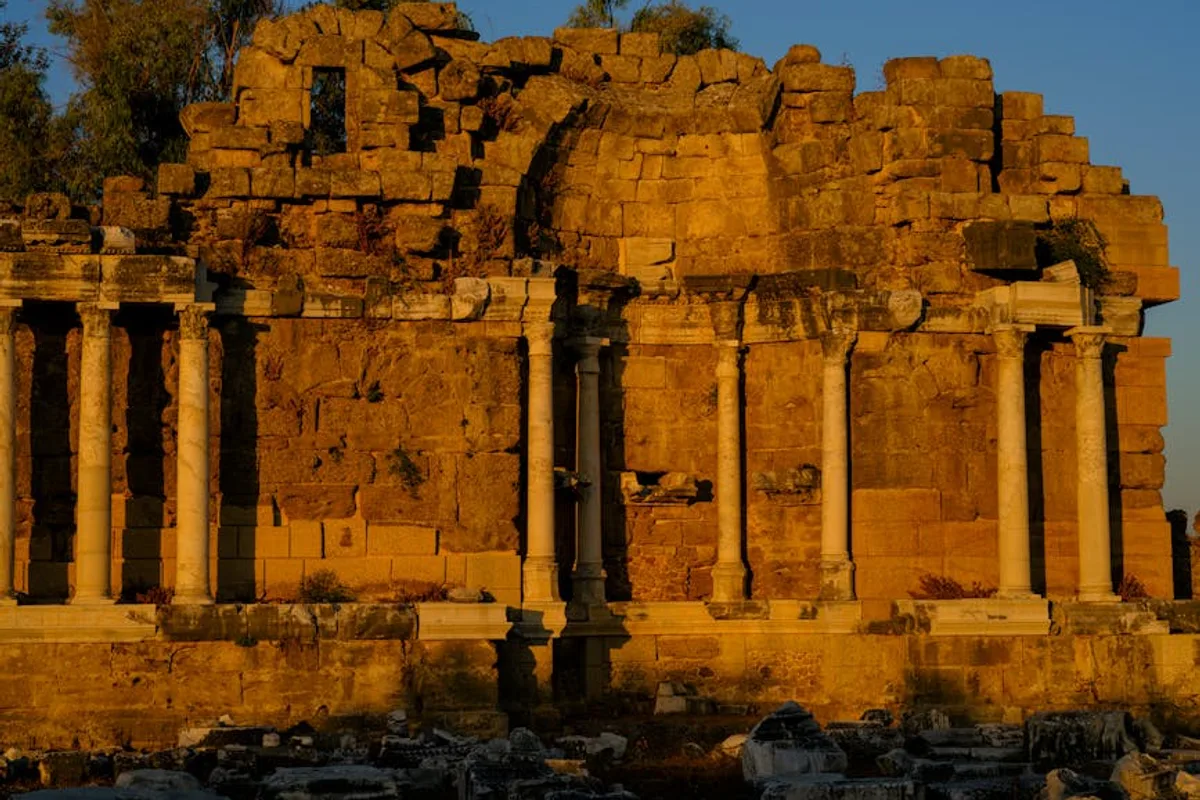 Göbeklitepe'de Günbatımı: Altın Saat Fotoğraf Rehberi