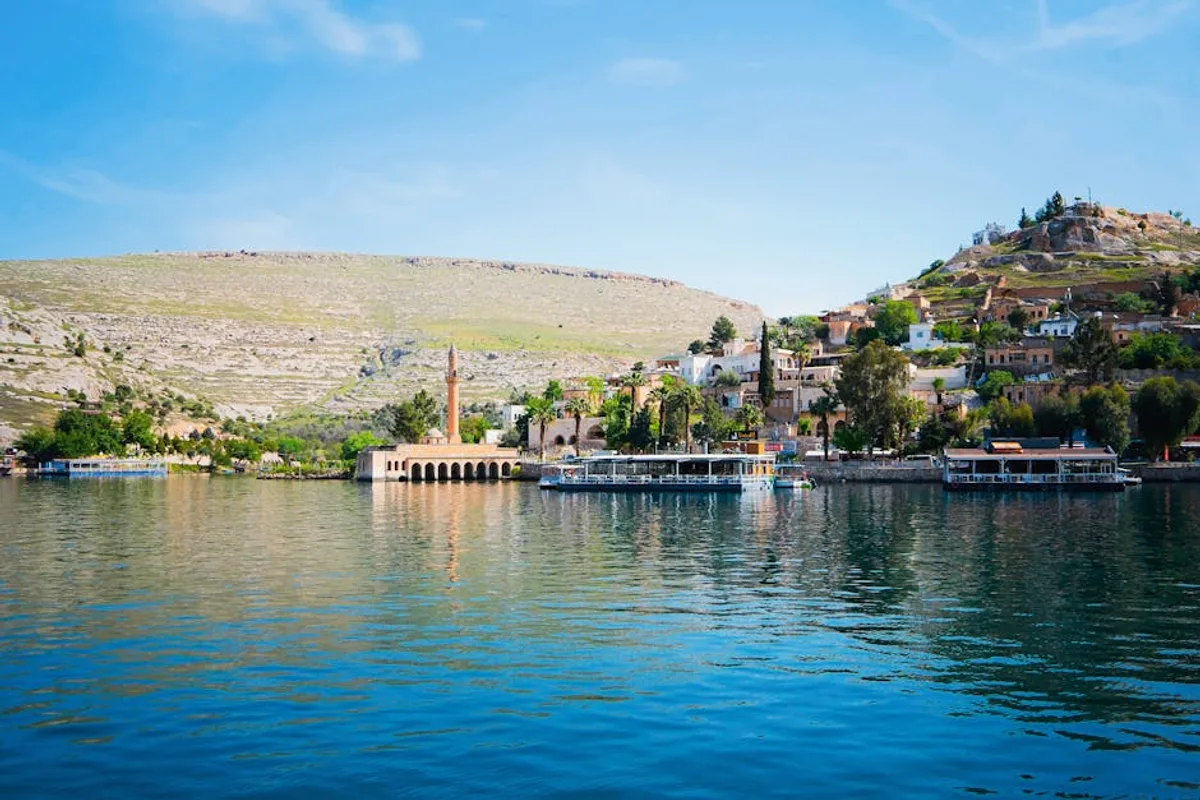 Halfeti'den Birecik'e Fırat Nehri Boyunca Gezi Rotası