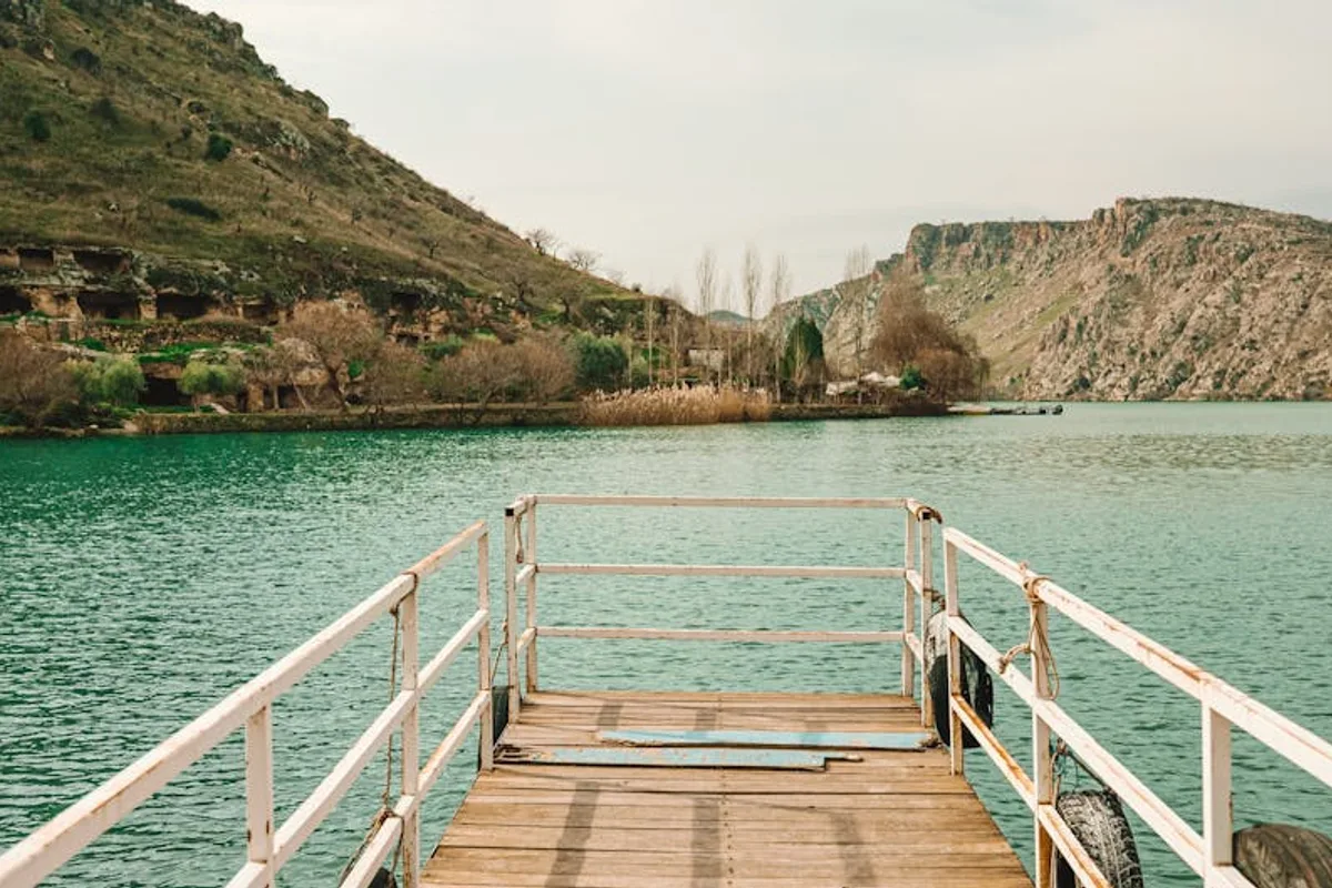 Halfeti'de Günbatımı: En İyi Fotoğraf Noktaları ve Işık Rehberi