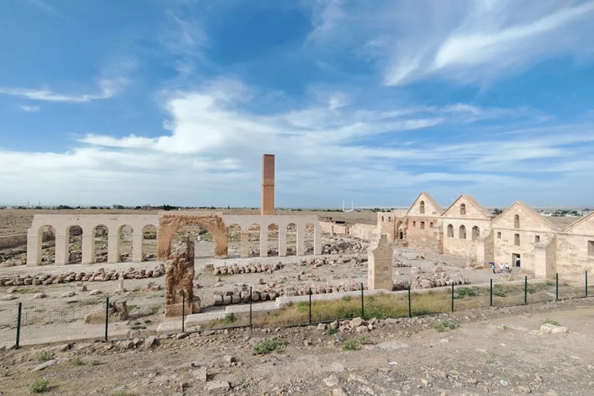 Harran Konik Evleri Fotoğraf ve Gezi Rehberi: Işık, Rota ve Ziyaret İpuçları