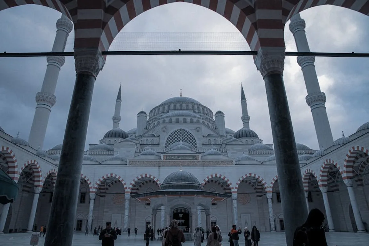 Hz. İbrahim'in Şehri Şanlıurfa: İnanç Turizmi Tam Rehberi 2026