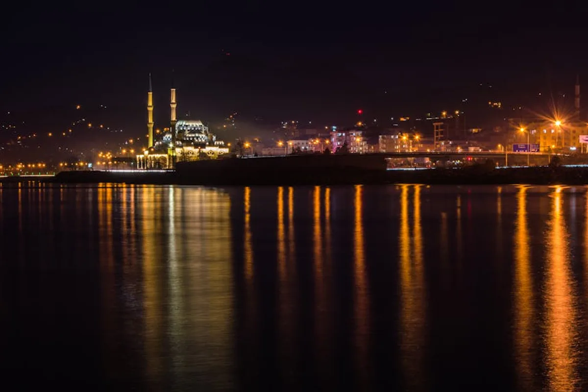 Balıklıgöl Gece Ziyareti: Işıklı Tarihin En Büyülü Saatleri