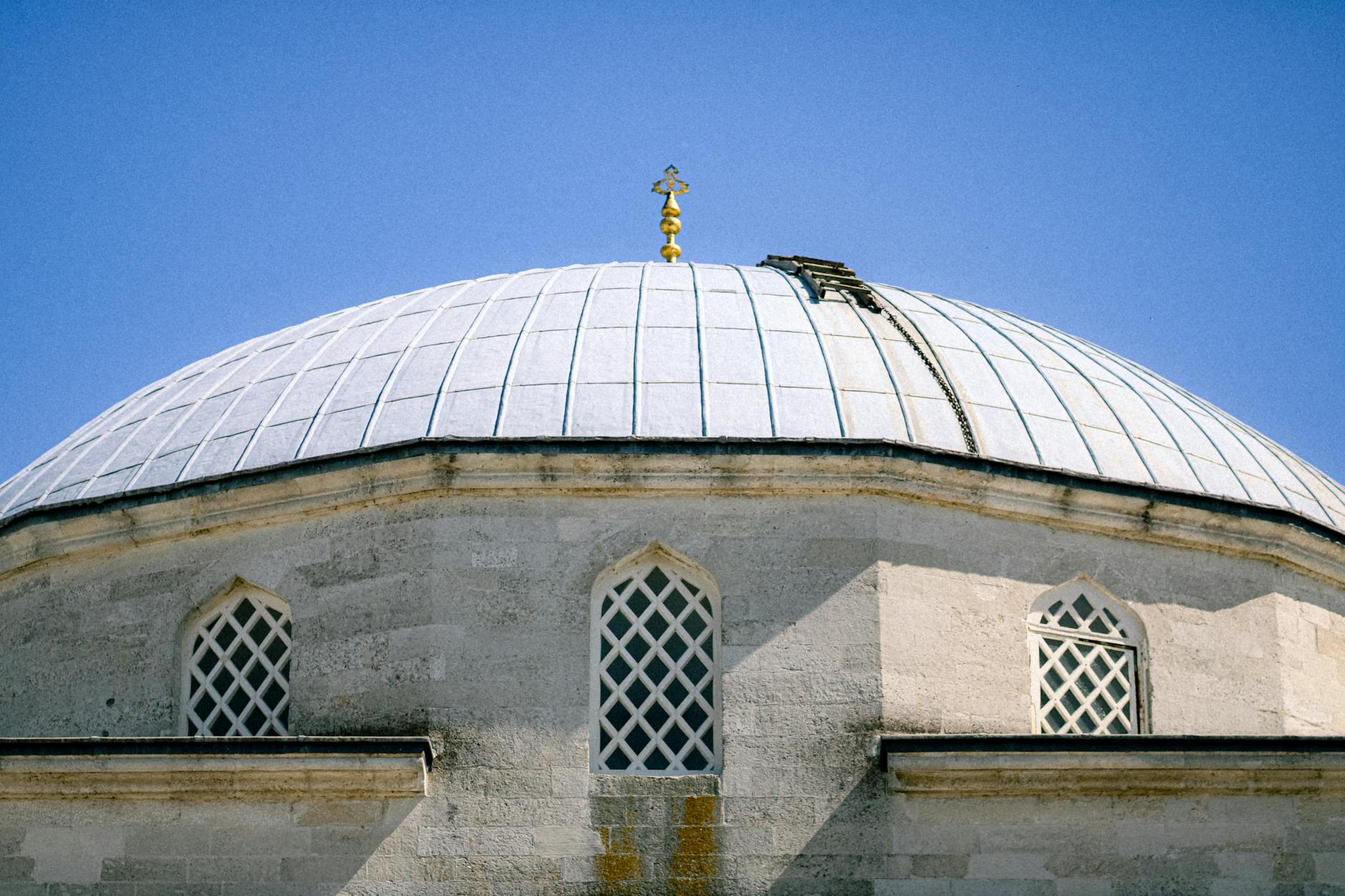 Şanlıurfa'da Dini Mekânlar ve Türbe Ziyaret Rehberi