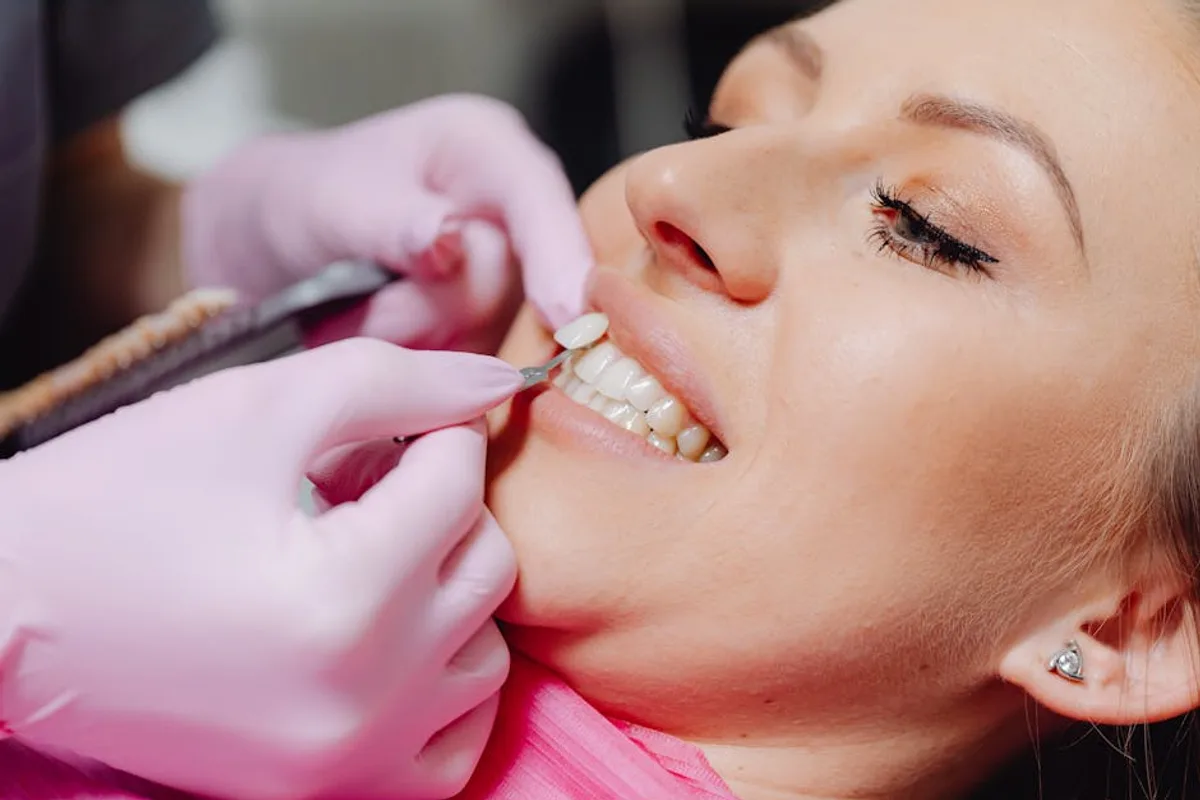 Şanlıurfa'da Diş Estetiği: Veneer, Gülüş Tasarımı ve Beyazlatma Klinikleri