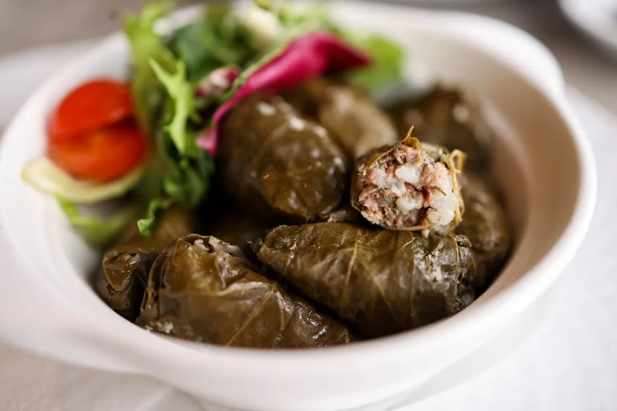 Şanlıurfa'da Etli Dolma ve Yaprak Sarma: Yöresel Tarifler ve En İyi Restoranlar