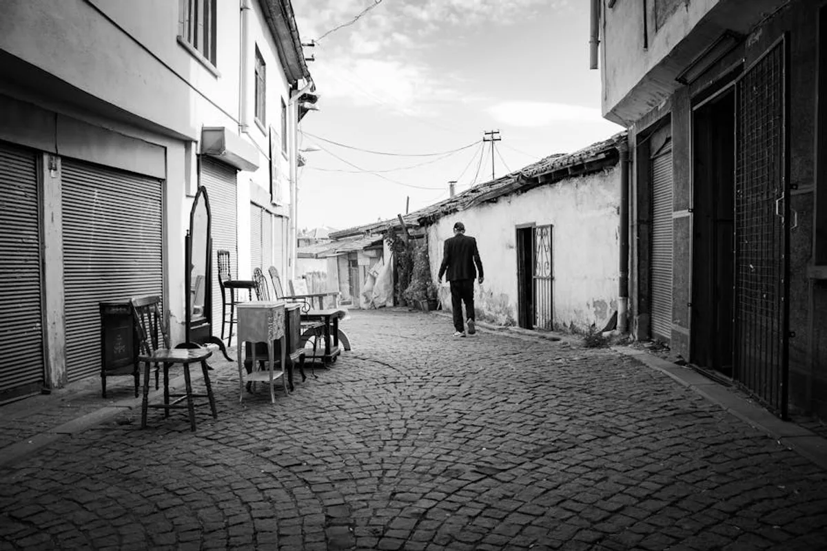 Şanlıurfa Sokak Fotoğrafçılığı: Tarihi Dokuda Siyah Beyaz Çekim