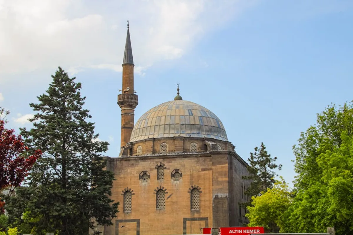 Fotoğrafçılar İçin Şanlıurfa Rehberi: Altın Saatler ve 8 Çekim Noktası