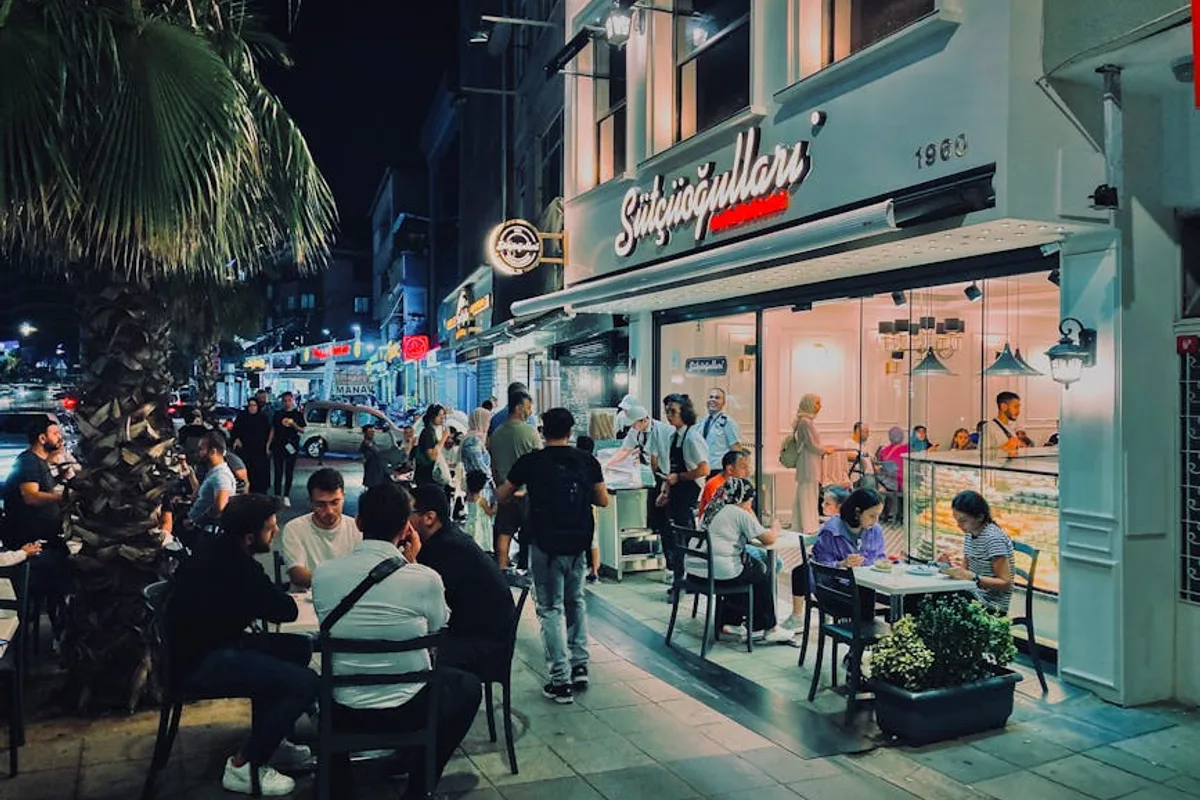 Şanlıurfa Gece Hayatı Rehberi: Kafeler, Sıra Geceleri ve Eğlence Mekanları