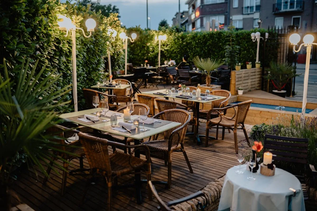 Şanlıurfa'da Gece Yemeği: Canlı Müzikli Restoran ve Atmosfer Rehberi