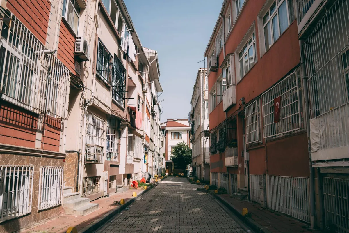 Haliliye İlçesi Rehberi: Mahalleler, Hizmetler ve Gezilecek Yerler