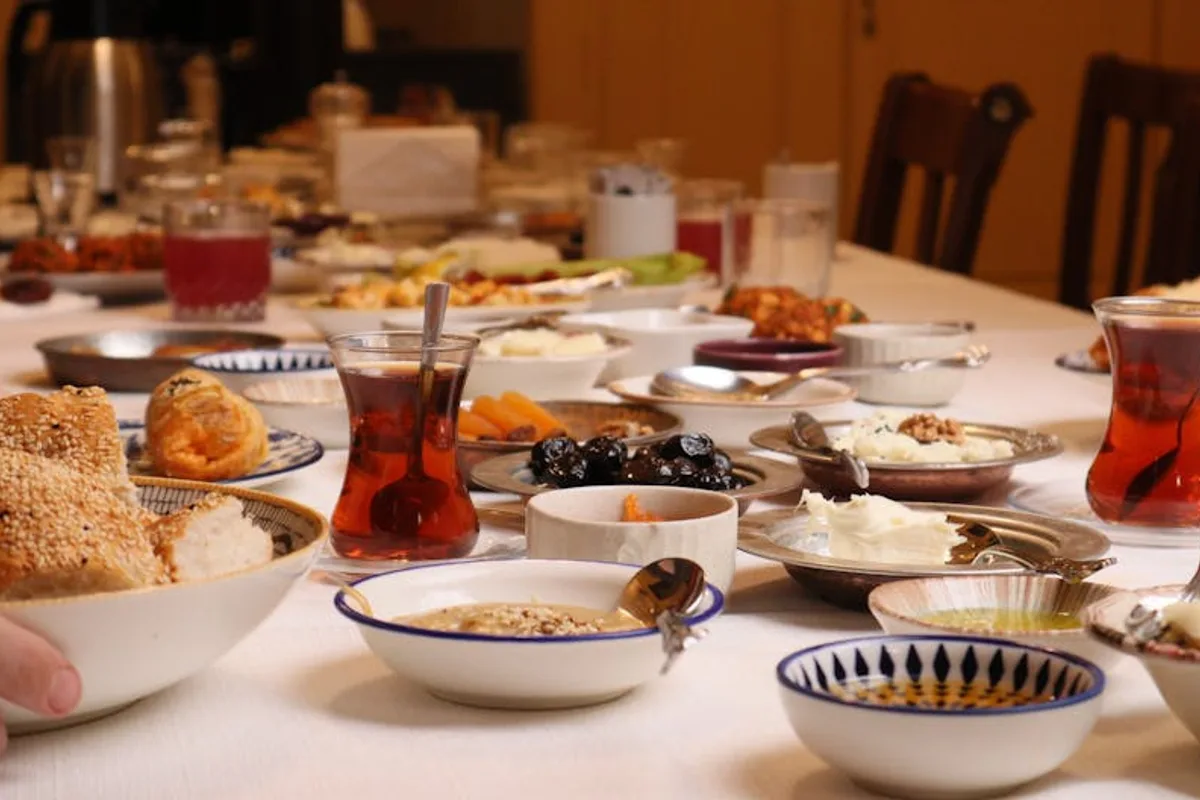 Şanlıurfa'da Kahvaltı: En İyi Serpme Kahvaltı Mekanları Rehberi