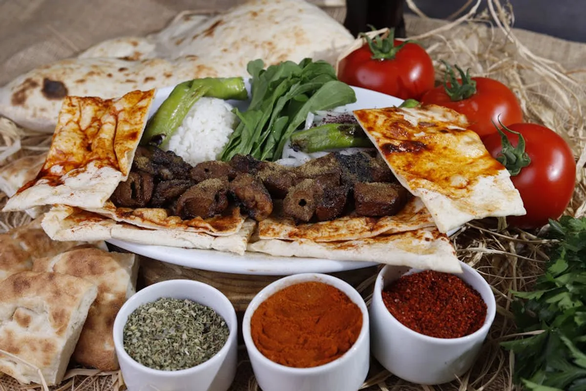 Şanlıurfa Kebap Çeşitleri: Urfa Kebabından Çiğ Köfteye Tam Rehber