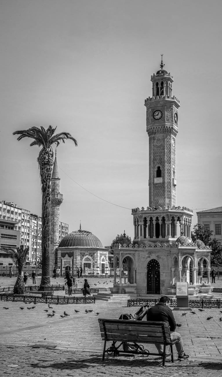 Şanlıurfa Kule Saati ve Tarihi Meydan Rehberi