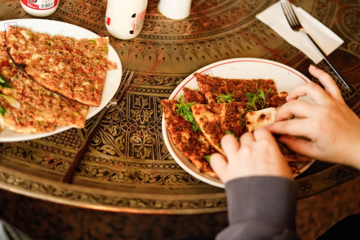 Şanlıurfa Lahmacunu: Türkiye'nin En Lezzetli Lahmacunu Nerede Yenir?