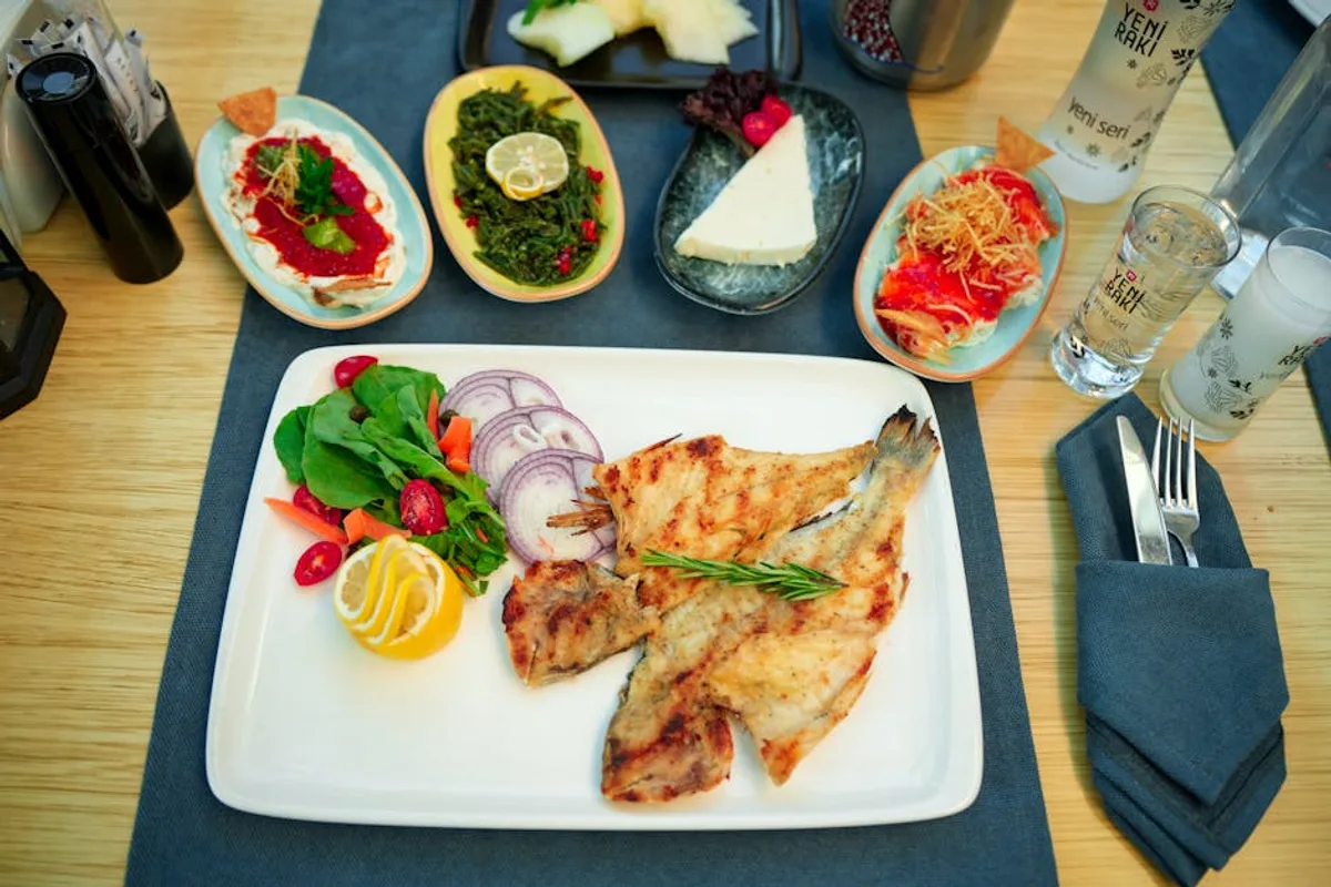 Şanlıurfa Meze ve Balık Restoranları Rehberi: Akşam Yemeği için En İyi Mekanlar