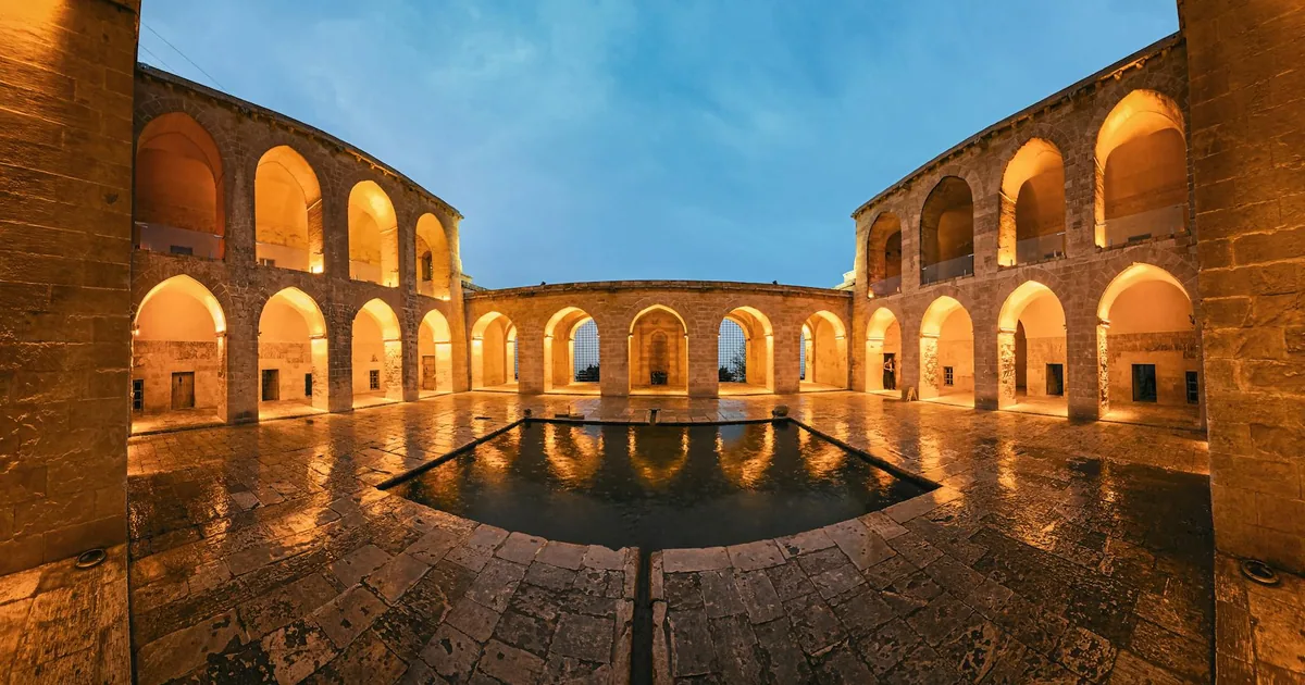 Sanlıurfa'nın Efsanevi Mezarlıkları ve Tarihi Anıtları