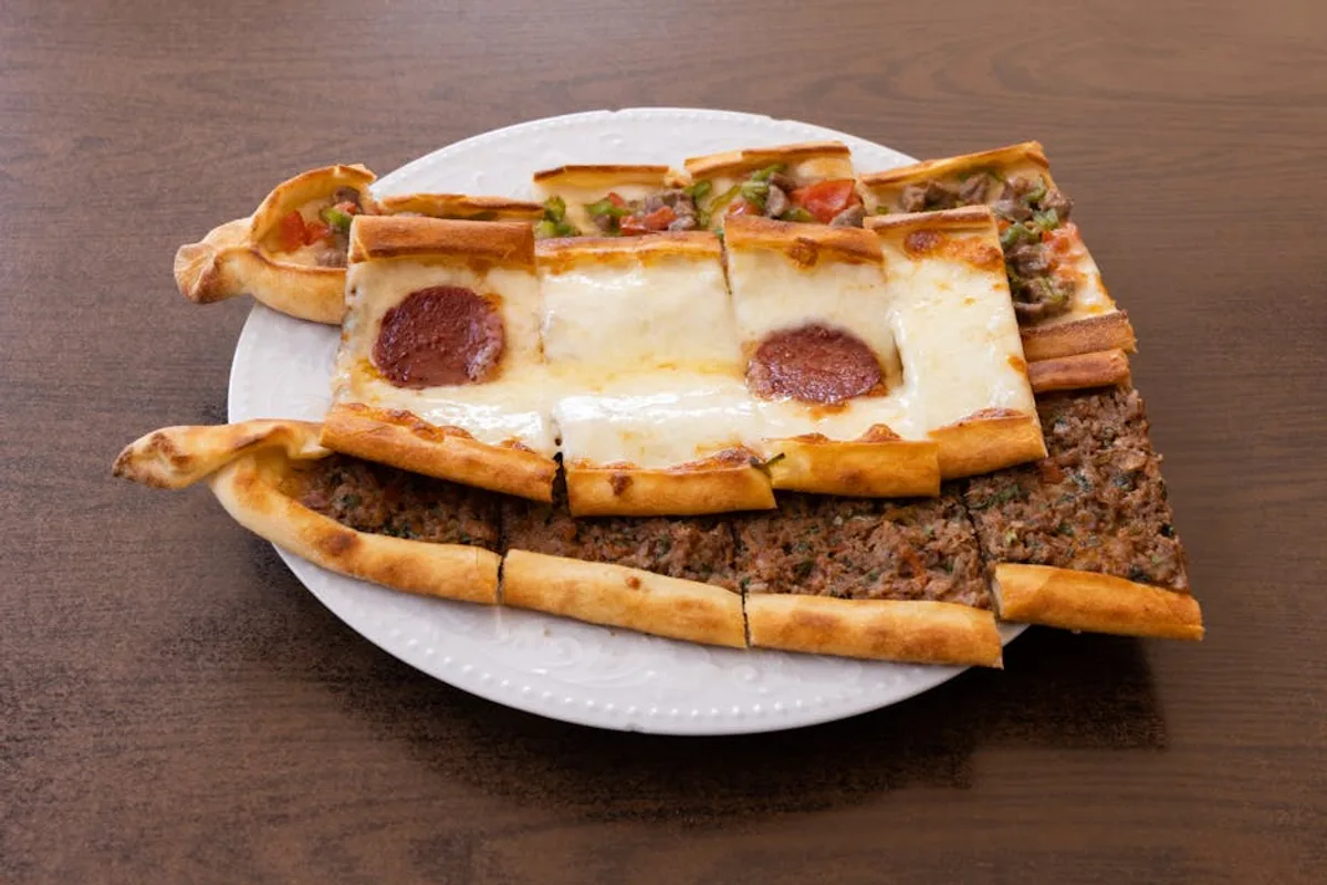 Şanlıurfa'da Pide ve Lahmacun: En İyi Ustalar ve Adresler