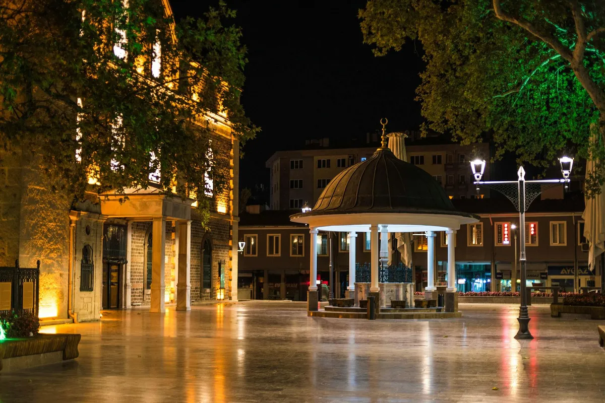 Sanlıurfa Şehir Merkezinde Yaya Geçitleri ve Alt Geçitleri Keşfedin