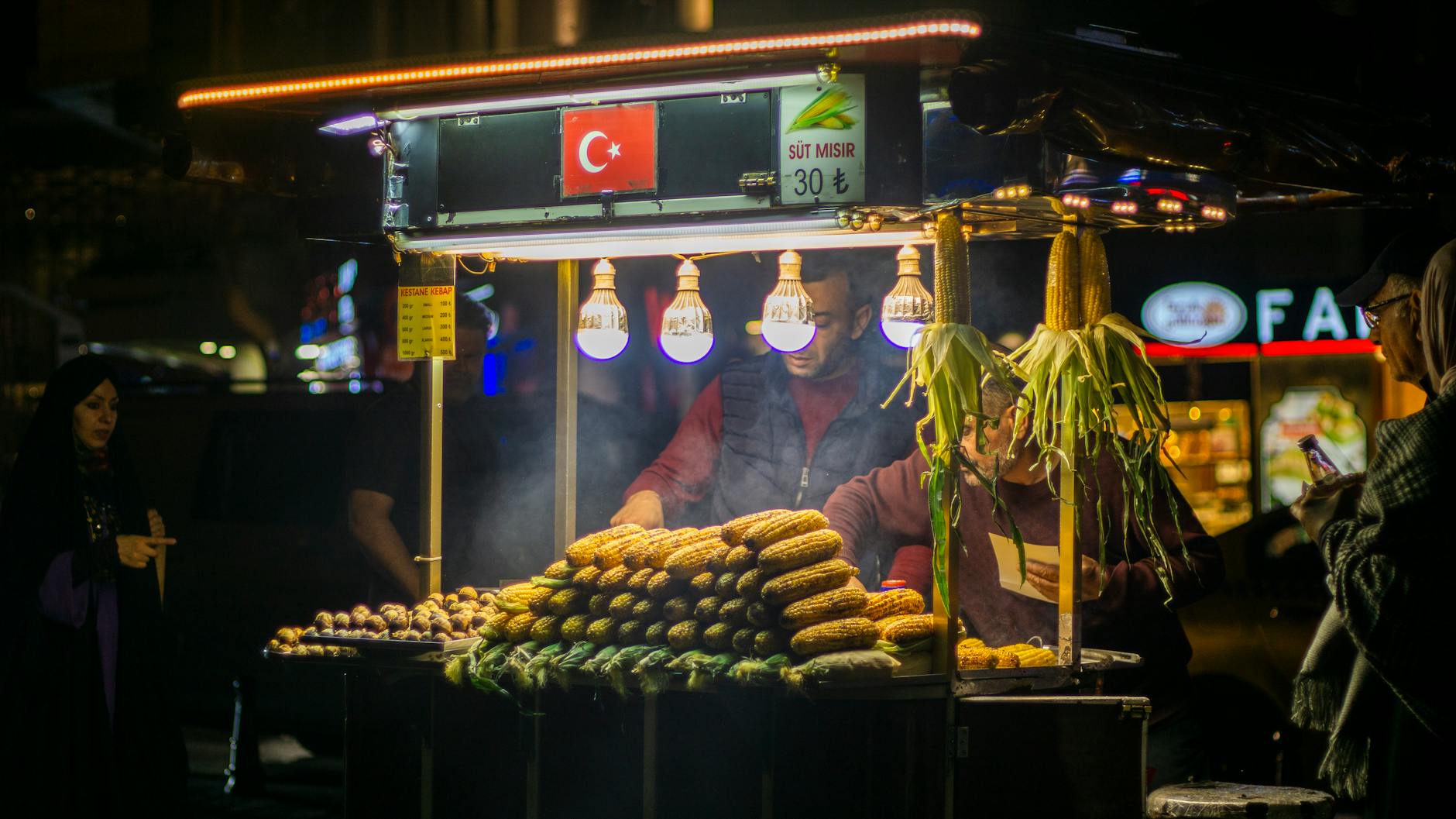 Şanlıurfa Sokak Lezzetleri Rehberi: Ciğerci, Lahmacuncu ve Gece Yemekleri