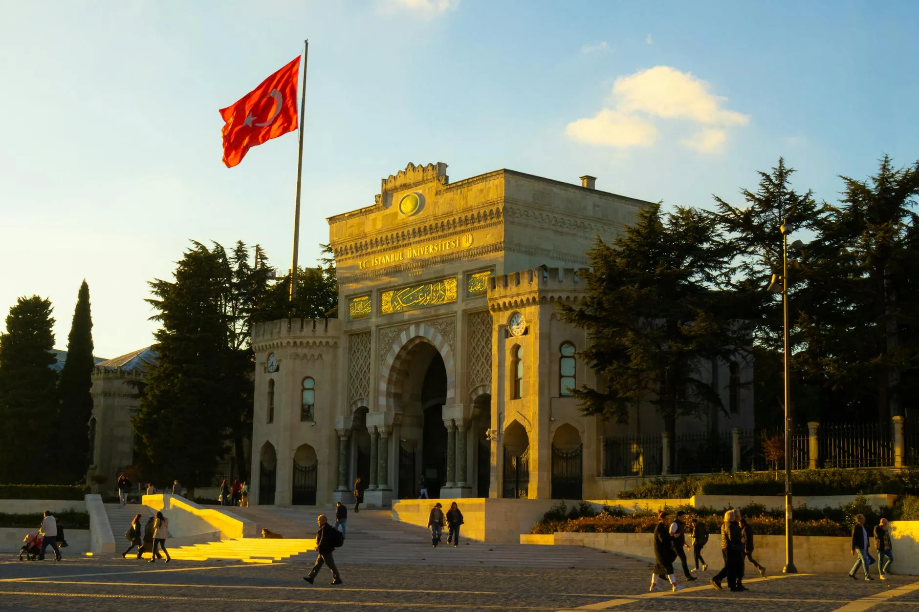 Sanliurfa Üniversitesi ve Gençlik Hayatı