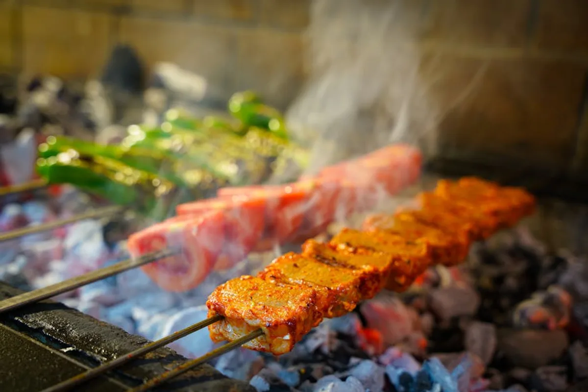 Urfa Ciğer Kebabı Rehberi: En İyi Ciğerciler ve Doğru Sipariş Sanatı