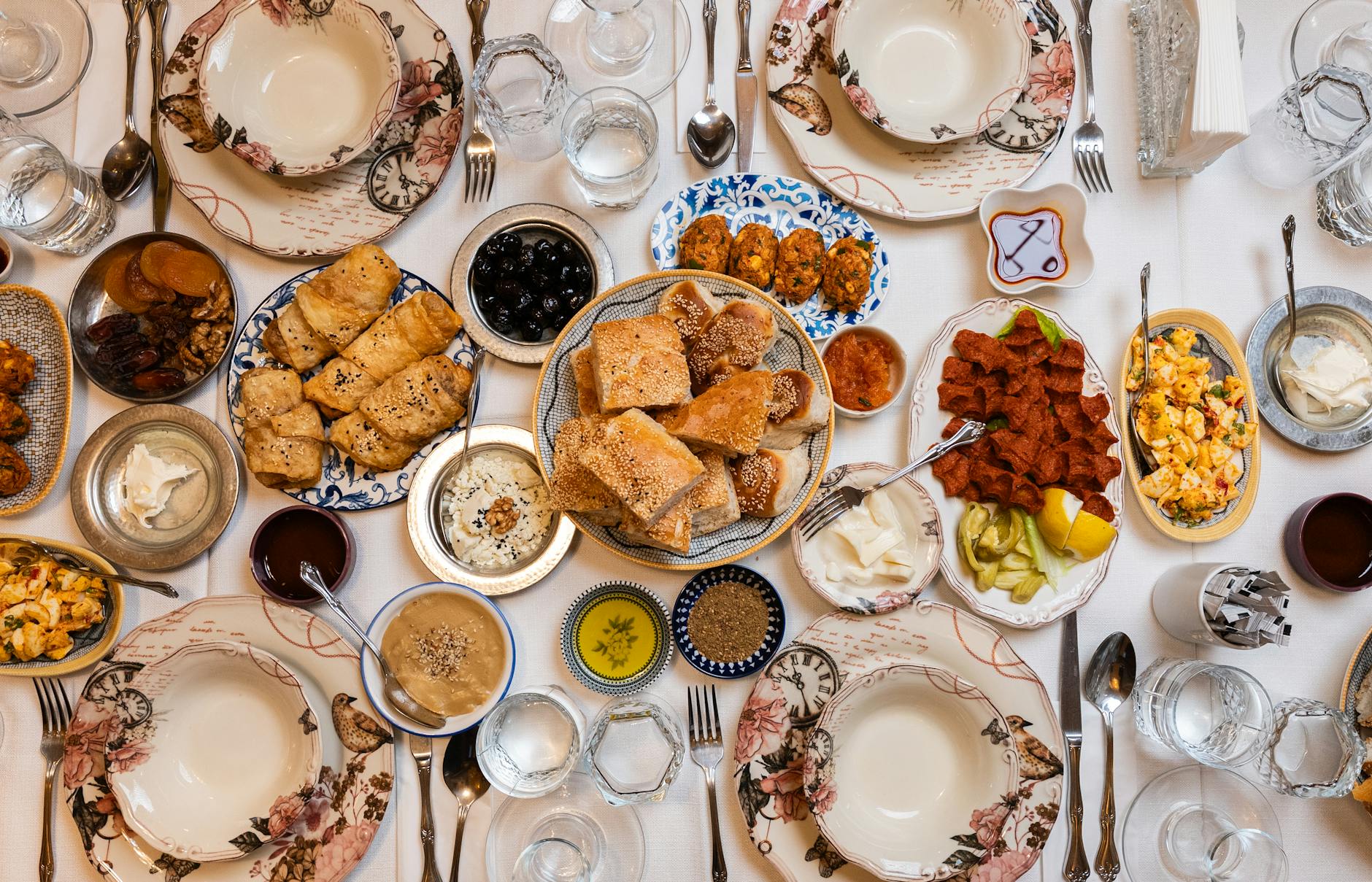 Urfa Ev Yemekleri: Kavut, Çılbır ve Sırık Kebabı Tarifleri