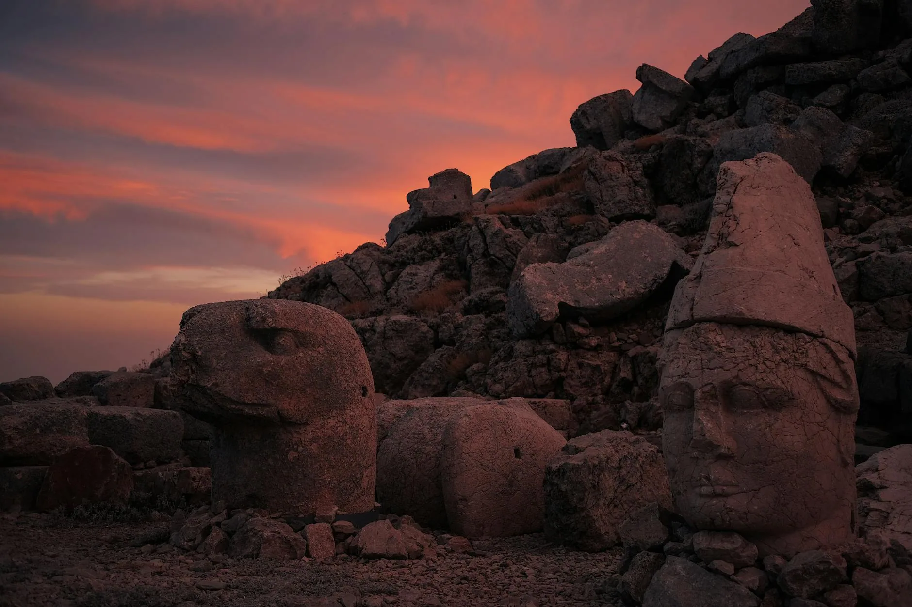 Nemrut Dağı Ziyaret Noktası (Şanlıurfa Güzergahı)