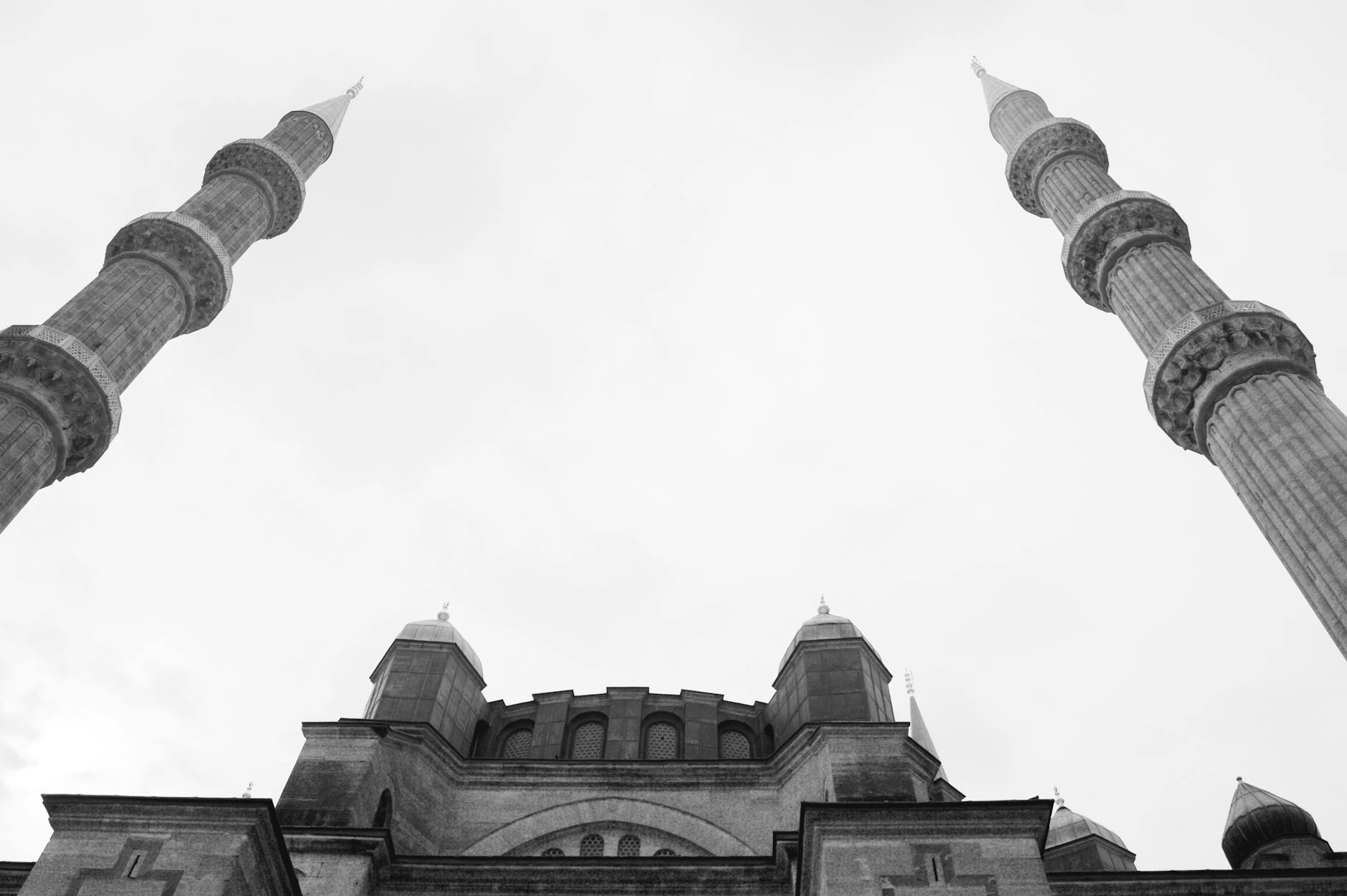Seyyar Bey Camii ve Külliyesi