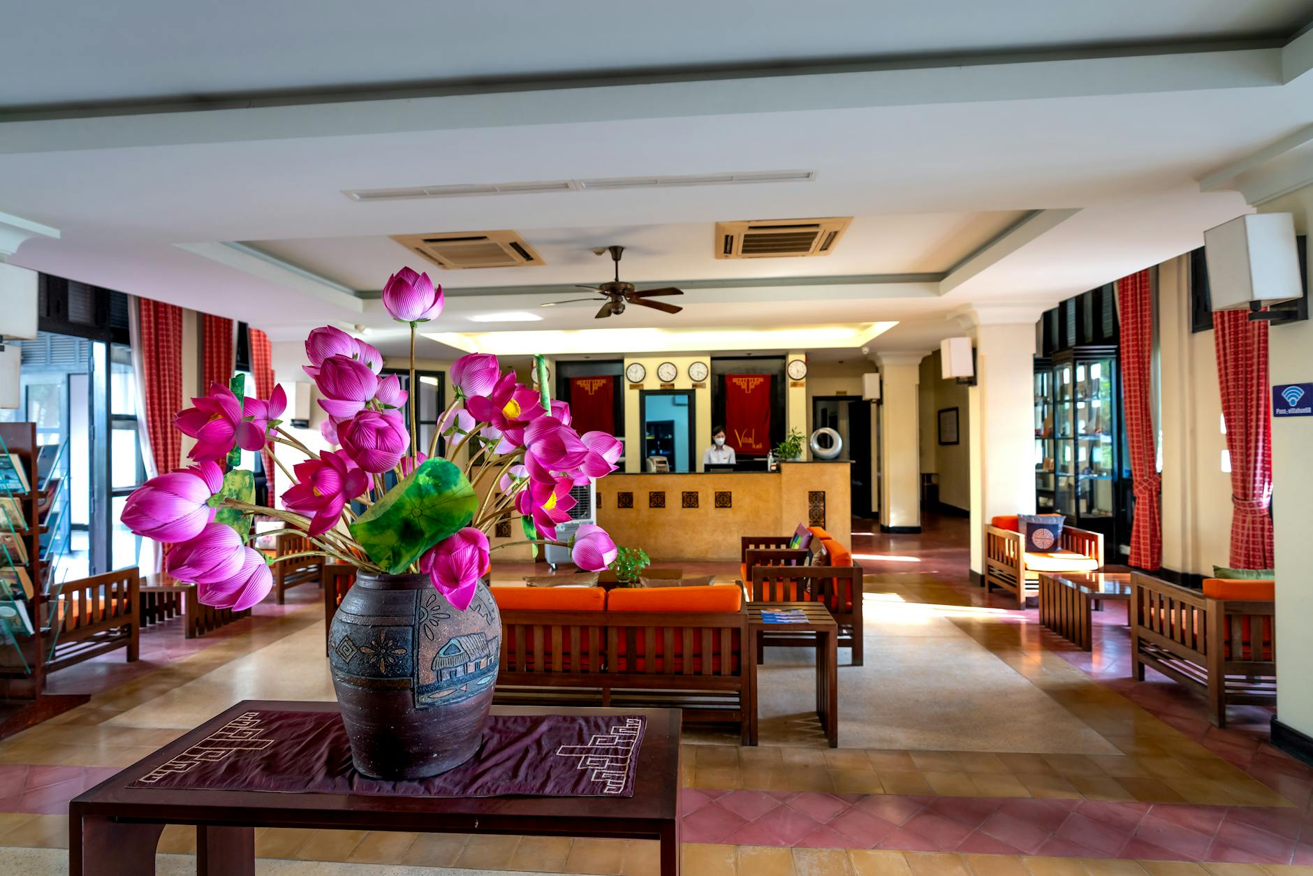 Nevali Hotel