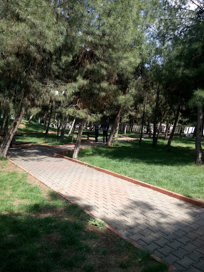 Ünlü Kapalı Otopark
