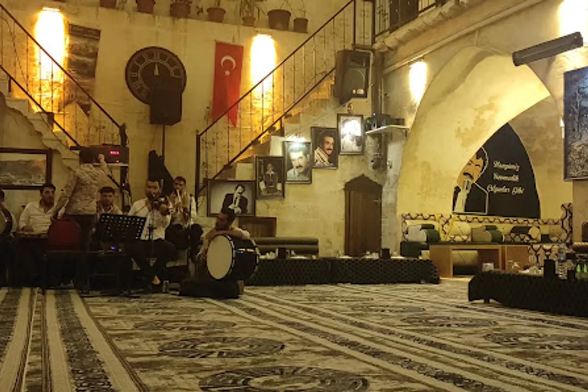 Urfam Konukevi Sıra Gecesi Saz Ekibi Konaklama Otel Ahmet Sertaç ÖZBEK